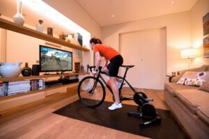 wat is een smart fietstrainer of interactieve fietstrainer